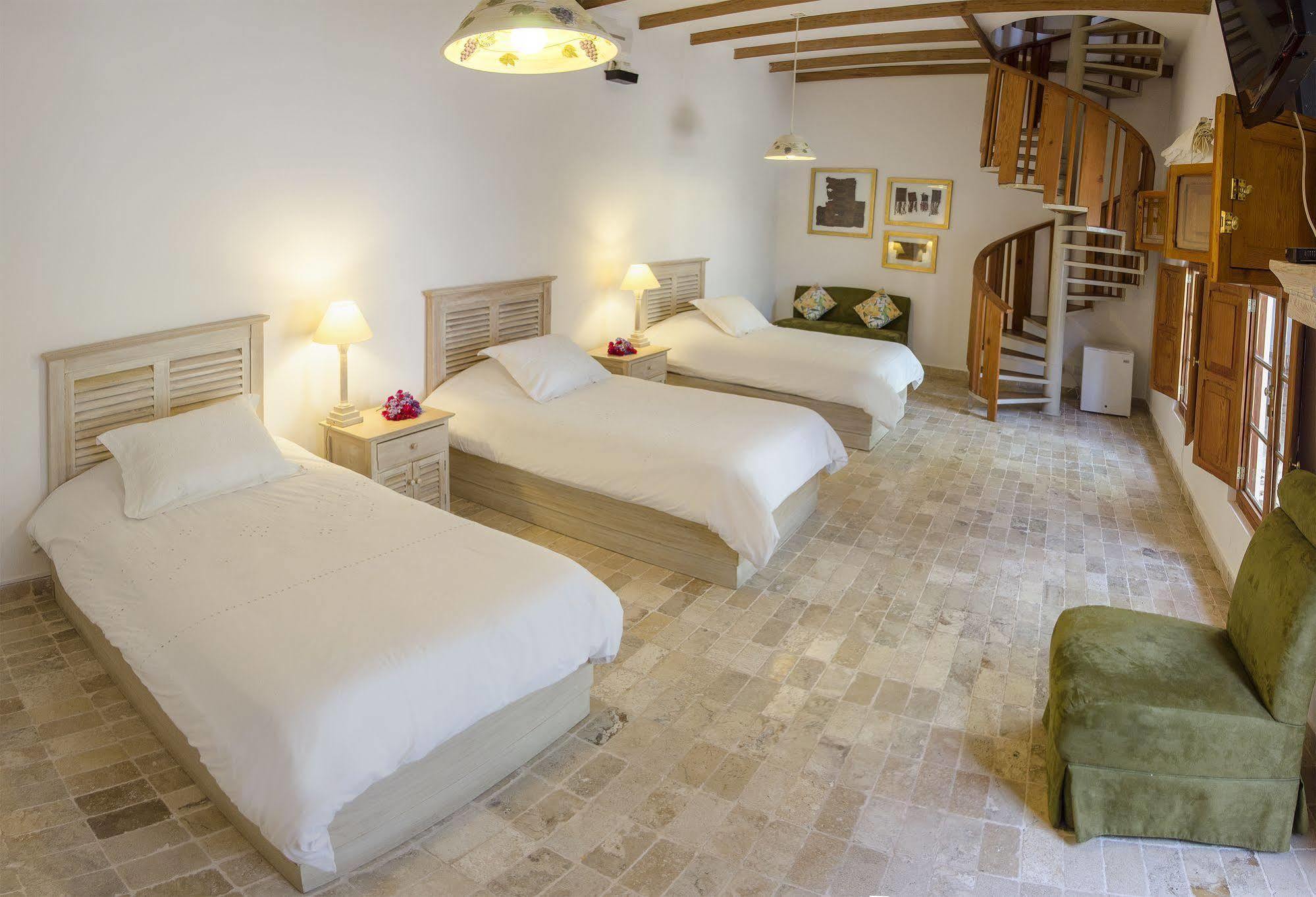 Vinas Queirolo Hotel San Juan Bautista